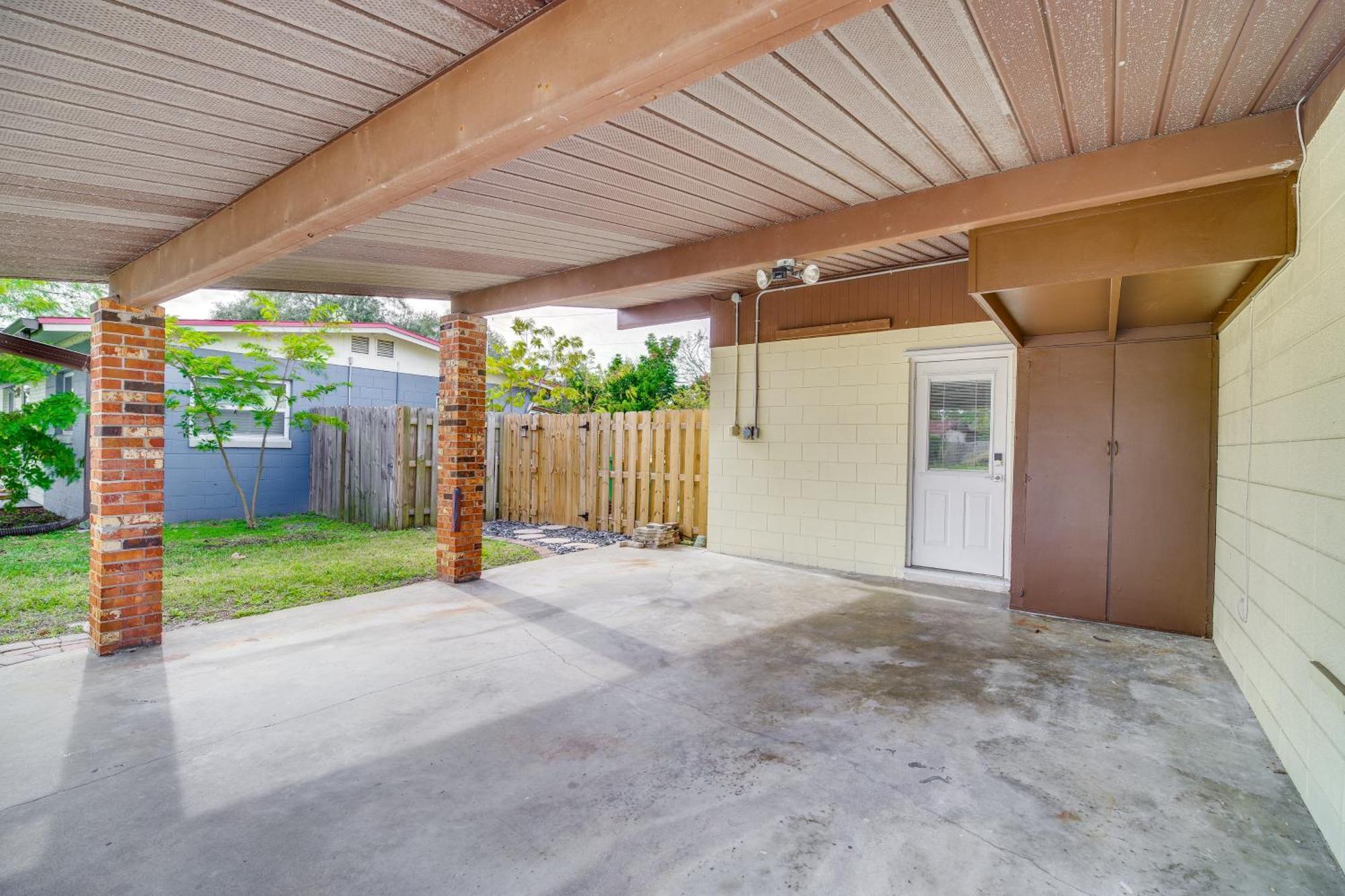 Centrally Located Merritt Island Home Pool, Porch Luaran gambar